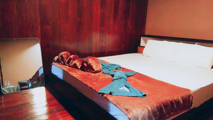 top 12+ ที่พักบ้านอีต่อง 2024 เหมืองปิล๊อก นอนพักกลางหุบเขา ใกล้ชิดธรรมชาติ