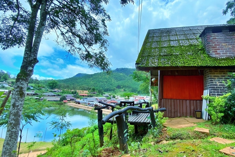 ที่พักบ้านรักไทย, ที่พักบ้านรักไทย 2022, ที่พักบ้านรักไทย 2565, ที่พักบ้านรักไทย แม่ฮ่องสอน 2565, ที่พักหมู่บ้านรักไทย, ที่พักหมู่บ้านรักไทย 2022, ที่พักหมู่บ้านรักไทย 2565, บ้านรักไทย แม่ฮ่องสอน, top 6+ ที่พัก บ้านรักไทย แม่ฮ่องสอน [กรกฎาคม 2024] เที่ยวหมู่บ้านชาวจีนยูนนาน ริมทะเลสาบกลางหุบเขา