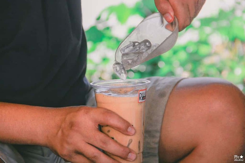 republic coffee, กาแฟรถส้ม, กาแฟเชียงใหม่, กาแฟในวัด, คาเฟ่มินิมอลเชียงใหม่, วัดศรีเกิด, เที่ยวคาเฟ่เชียงใหม่, republic coffee กาแฟรถส้มสุดชิค ในวัดศรีเกิด แวะจิบกาแฟแบบสโลว์ไลฟ์