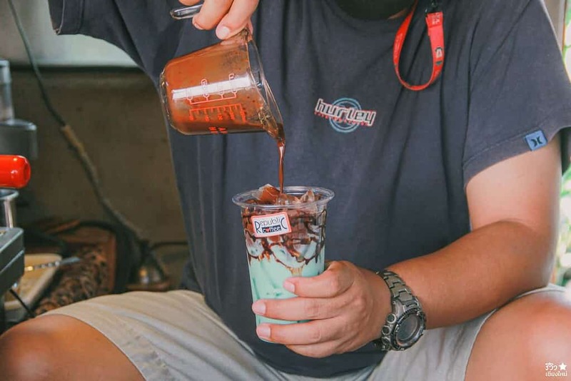 republic coffee, กาแฟรถส้ม, กาแฟเชียงใหม่, กาแฟในวัด, คาเฟ่มินิมอลเชียงใหม่, วัดศรีเกิด, เที่ยวคาเฟ่เชียงใหม่, republic coffee กาแฟรถส้มสุดชิค ในวัดศรีเกิด แวะจิบกาแฟแบบสโลว์ไลฟ์