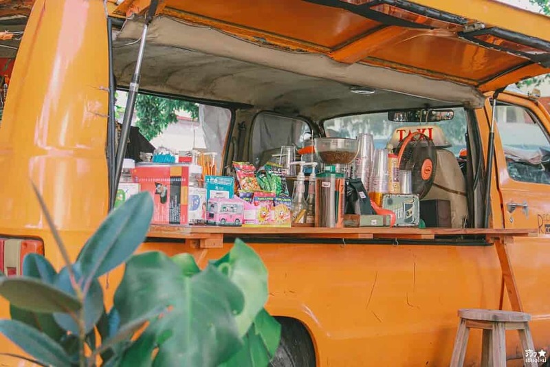 republic coffee, กาแฟรถส้ม, กาแฟเชียงใหม่, กาแฟในวัด, คาเฟ่มินิมอลเชียงใหม่, วัดศรีเกิด, เที่ยวคาเฟ่เชียงใหม่, republic coffee กาแฟรถส้มสุดชิค ในวัดศรีเกิด แวะจิบกาแฟแบบสโลว์ไลฟ์