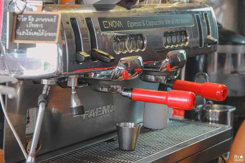 republic coffee, กาแฟรถส้ม, กาแฟเชียงใหม่, กาแฟในวัด, คาเฟ่มินิมอลเชียงใหม่, วัดศรีเกิด, เที่ยวคาเฟ่เชียงใหม่, republic coffee กาแฟรถส้มสุดชิค ในวัดศรีเกิด แวะจิบกาแฟแบบสโลว์ไลฟ์