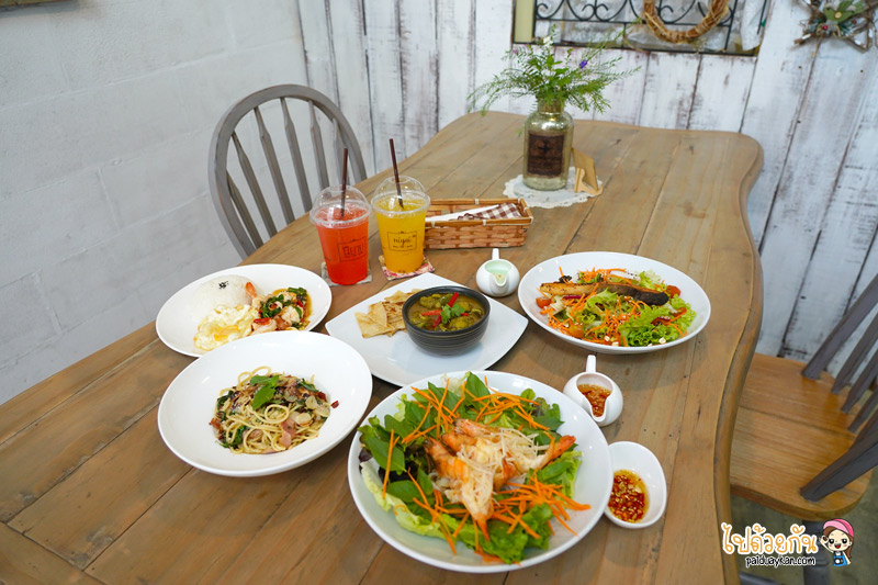 นิยายคาเฟ่, คาเฟ่ตลิ่งชัน, คาเฟ่ฝั่งธน, นิยายคาเฟ่ คาเฟ่ในสวน สไตล์วินเทจ