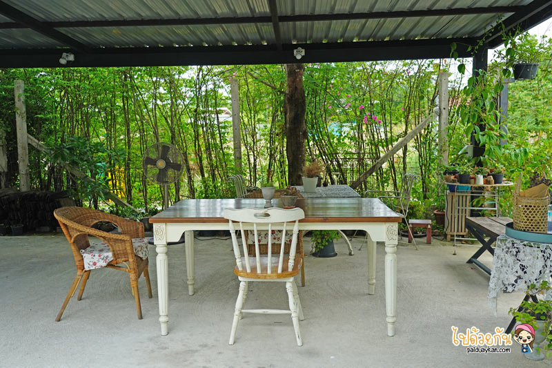 นิยายคาเฟ่, คาเฟ่ตลิ่งชัน, คาเฟ่ฝั่งธน, นิยายคาเฟ่ คาเฟ่ในสวน สไตล์วินเทจ