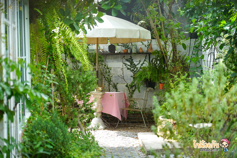 นิยายคาเฟ่, คาเฟ่ตลิ่งชัน, คาเฟ่ฝั่งธน, นิยายคาเฟ่ คาเฟ่ในสวน สไตล์วินเทจ