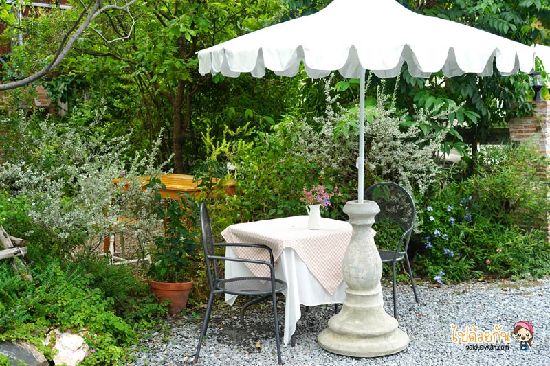 นิยายคาเฟ่, คาเฟ่ตลิ่งชัน, คาเฟ่ฝั่งธน, นิยายคาเฟ่ คาเฟ่ในสวน สไตล์วินเทจ