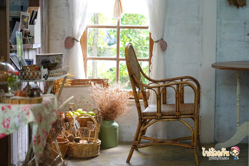 นิยายคาเฟ่, คาเฟ่ตลิ่งชัน, คาเฟ่ฝั่งธน, นิยายคาเฟ่ คาเฟ่ในสวน สไตล์วินเทจ