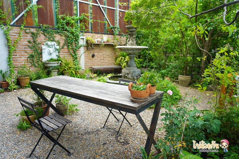 นิยายคาเฟ่, คาเฟ่ตลิ่งชัน, คาเฟ่ฝั่งธน, นิยายคาเฟ่ คาเฟ่ในสวน สไตล์วินเทจ