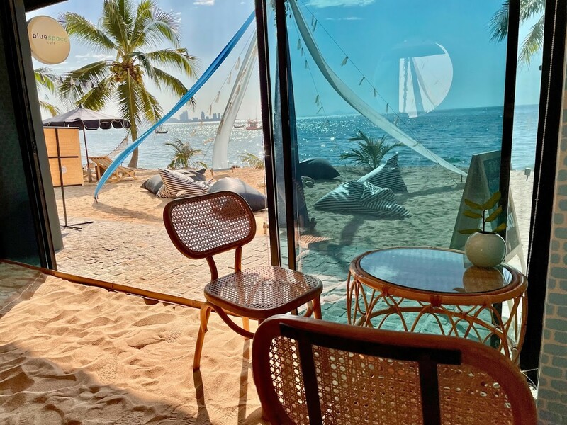bluespace café คาเฟ่ริมชายหาดสุดสบายใจ มาตอนไหนก็ฟิน