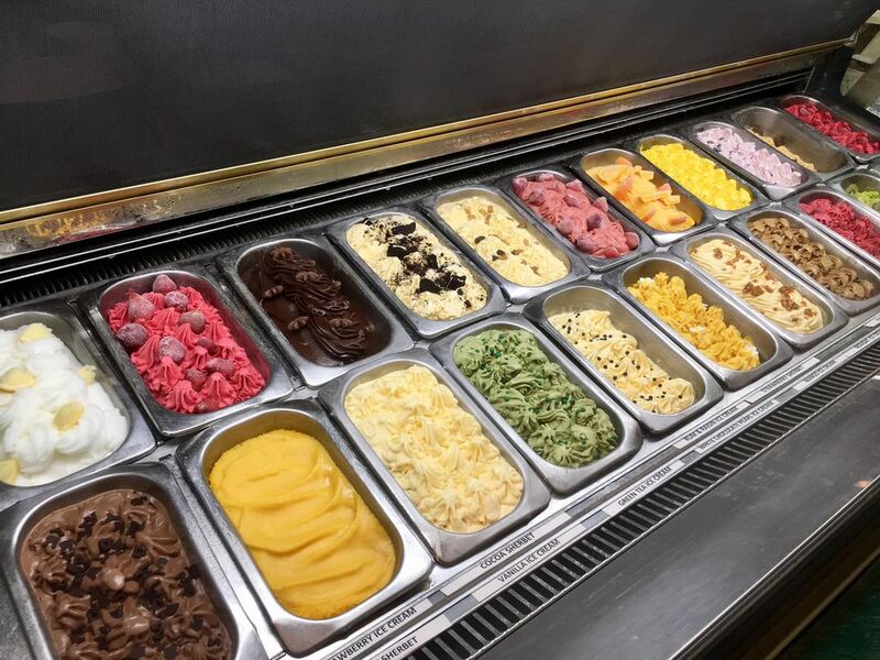 ร้านบุฟเฟ่ต์เค้ก ขนมหวาน และไอศกรีม ความหวานชวนฝัน ราคาสุดคุ้ม