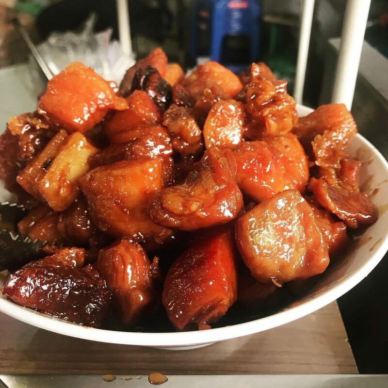 รวม 18 ร้านหมูทอด-ไก่ทอด delivery พร้อมส่งถึงบ้าน