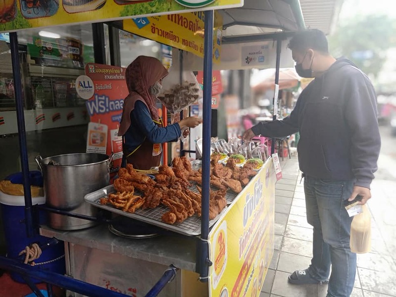 รวม 18 ร้านหมูทอด-ไก่ทอด delivery พร้อมส่งถึงบ้าน