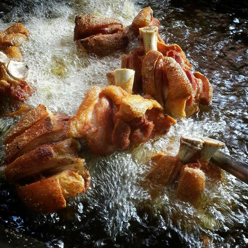 รวม 18 ร้านหมูทอด-ไก่ทอด delivery พร้อมส่งถึงบ้าน