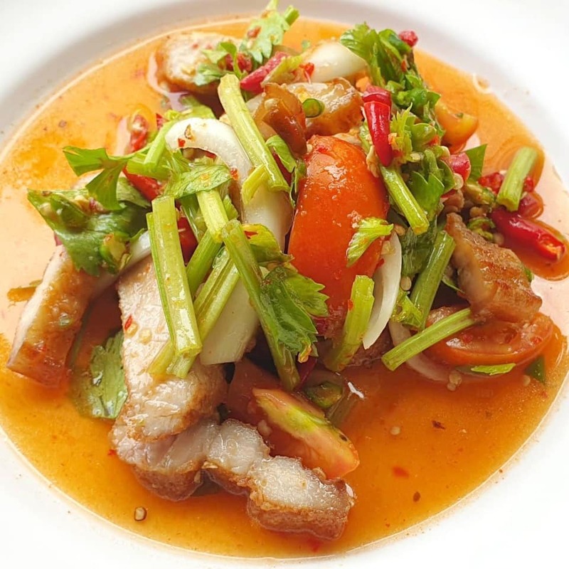 รวม 18 ร้านหมูทอด-ไก่ทอด delivery พร้อมส่งถึงบ้าน