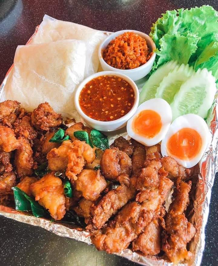 รวม 18 ร้านหมูทอด-ไก่ทอด delivery พร้อมส่งถึงบ้าน