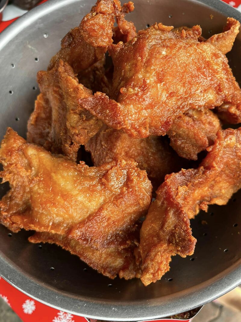 รวม 18 ร้านหมูทอด-ไก่ทอด delivery พร้อมส่งถึงบ้าน