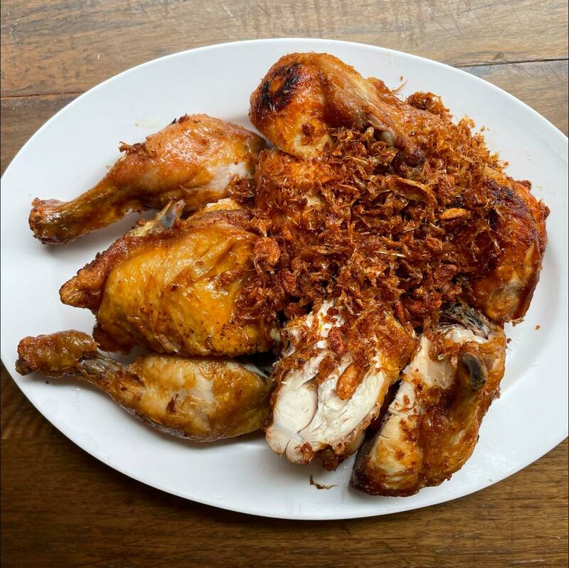 รวม 18 ร้านหมูทอด-ไก่ทอด delivery พร้อมส่งถึงบ้าน