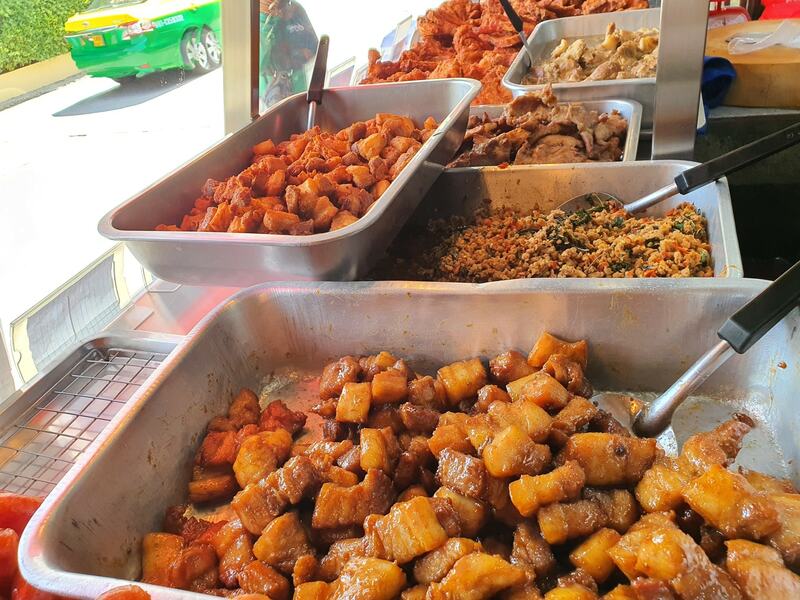 รวม 18 ร้านหมูทอด-ไก่ทอด delivery พร้อมส่งถึงบ้าน