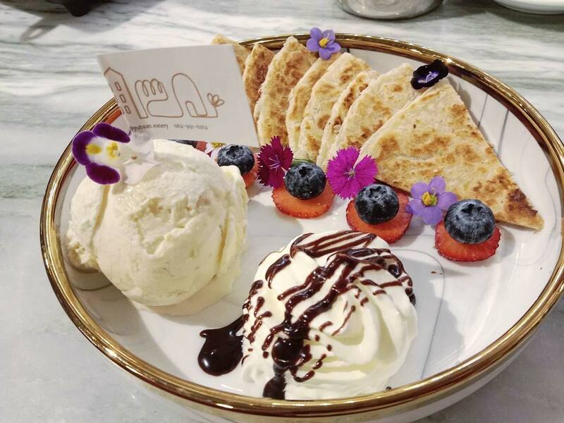 รวม 25 ร้านเด็ดย่าน อารีย์ ใกล้ bts เดินทางง่าย ของอร่อยเพียบ!