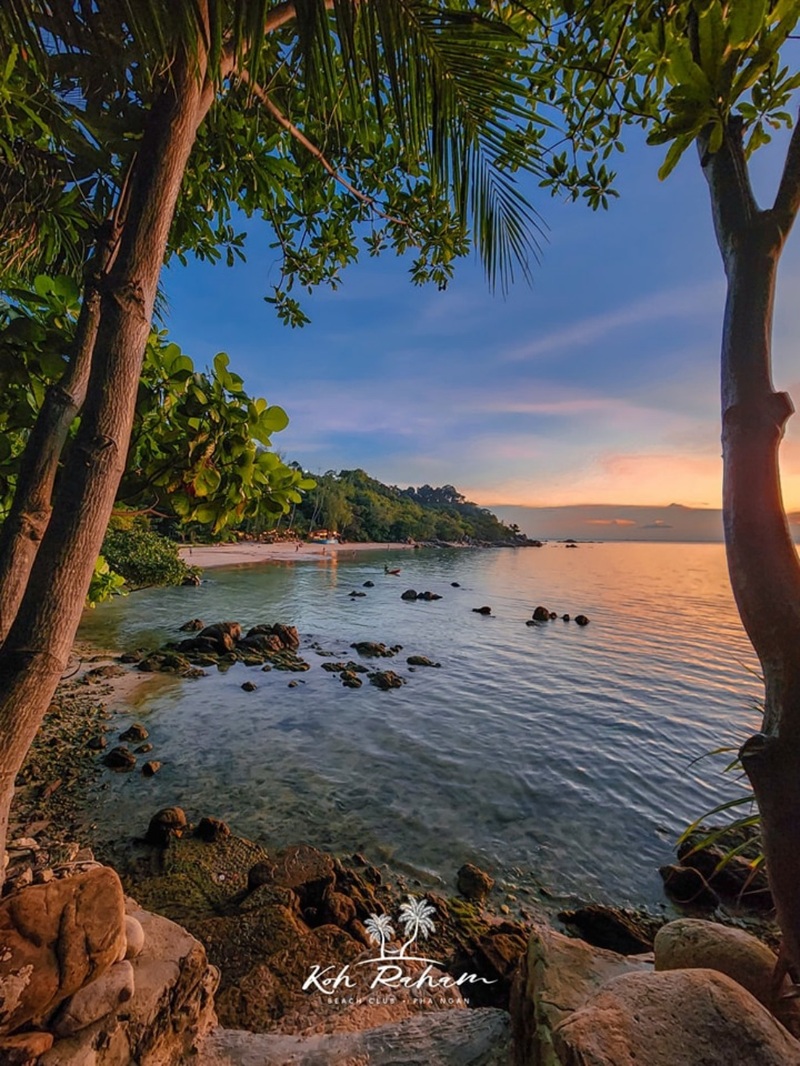 day & night, day & night cafe, day & night of surat thani, กุ้ยหลินเมืองไทย, คลองร้อยสาย, ตลาดน้ำประชารัฐบางใบไม้, ถ้ำขมิ้น, ทะเลแหวก, ทะเลแหวก สุราษฎร์ธานี, ที่เที่ยว สุราษฎร์ธานี, ที่เที่ยวสมุย, ที่เที่ยวสุราษฎร์, ที่เที่ยวสุราษฎร์ 2024, ที่เที่ยวสุราษฎร์ 2567, ที่เที่ยวสุราษฎร์ธานี 2024, ที่เที่ยวสุราษฎร์ธานี 2567, ที่เที่ยวสุราษฎร์ธานี ทะเล, ที่เที่ยวสุราษฎร์ธานี เกาะ, น้ำตกดาดฟ้า, น้ำตกหน้าเมือง, ป่าต้นน้ำบ้านน้ำราด, พระธาตุศิลางู, พระบรมธาตุไชยา, ราฮัม บีชคลับ, วัดพระธาตุศิลางู, วัดพระบรมธาตุไชยา, วัดพระบรมธาตุไชยาราชวรวิหาร, วัดพระใหญ่, วัดราชธรรมาราม, ศาลหลักเมืองสุราษฎร์ธานี, สมุย, สะพานแขวนเขาพัง, สะพานแขวนเขาเทพพิทักษ์, สุราษฎร์, สุราษฎร์ธานี 2023, หมู่เกาะอ่างทอง, หาดเฉวง, อ่างน้ำผุด, อ่างน้ำผุด บางสวรรค์, อุทยานธรรมเขานาในหลวง, อุทยานแห่งชาติหมู่เกาะอ่างทอง, อุทยานแห่งชาติใต้ร่มเย็น, อุโมงค์ต้นจาก คลองร้อยสาย, เกาะนางยวน, เกาะพะงัน, เกาะมัดสุ่ม, เกาะราฮัม, เกาะวัวตาหลับ, เกาะสมุย, เกาะหมู, เกาะหมู สมุย, เกาะเต่า, เกาะแตน, เกาะแม่เกาะ, เขารูปหัวใจ, เขื่อนรัชชประภา, เขื่อนเชี่ยวหลาน, เจดีย์ลอมฟ้าพุทธศิลาวดี, เที่ยวสุราษฎร์, เที่ยวสุราษฎร์ธานี, เนินทรายเหมืองแกะ, top 20+ ที่เที่ยว สุราษฎร์ธานี [กรกฎาคม 2024] ปาร์ตี้ฟูลมูนสุดเลิศ ทะเลใส แหล่งดำน้ำดูปะการังสวย