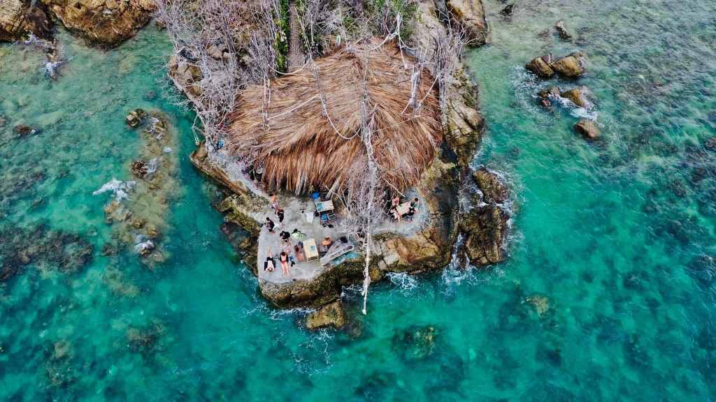 day & night, day & night cafe, day & night of surat thani, กุ้ยหลินเมืองไทย, คลองร้อยสาย, ตลาดน้ำประชารัฐบางใบไม้, ถ้ำขมิ้น, ทะเลแหวก, ทะเลแหวก สุราษฎร์ธานี, ที่เที่ยว สุราษฎร์ธานี, ที่เที่ยวสมุย, ที่เที่ยวสุราษฎร์, ที่เที่ยวสุราษฎร์ 2024, ที่เที่ยวสุราษฎร์ 2567, ที่เที่ยวสุราษฎร์ธานี 2024, ที่เที่ยวสุราษฎร์ธานี 2567, ที่เที่ยวสุราษฎร์ธานี ทะเล, ที่เที่ยวสุราษฎร์ธานี เกาะ, น้ำตกดาดฟ้า, น้ำตกหน้าเมือง, ป่าต้นน้ำบ้านน้ำราด, พระธาตุศิลางู, พระบรมธาตุไชยา, ราฮัม บีชคลับ, วัดพระธาตุศิลางู, วัดพระบรมธาตุไชยา, วัดพระบรมธาตุไชยาราชวรวิหาร, วัดพระใหญ่, วัดราชธรรมาราม, ศาลหลักเมืองสุราษฎร์ธานี, สมุย, สะพานแขวนเขาพัง, สะพานแขวนเขาเทพพิทักษ์, สุราษฎร์, สุราษฎร์ธานี 2023, หมู่เกาะอ่างทอง, หาดเฉวง, อ่างน้ำผุด, อ่างน้ำผุด บางสวรรค์, อุทยานธรรมเขานาในหลวง, อุทยานแห่งชาติหมู่เกาะอ่างทอง, อุทยานแห่งชาติใต้ร่มเย็น, อุโมงค์ต้นจาก คลองร้อยสาย, เกาะนางยวน, เกาะพะงัน, เกาะมัดสุ่ม, เกาะราฮัม, เกาะวัวตาหลับ, เกาะสมุย, เกาะหมู, เกาะหมู สมุย, เกาะเต่า, เกาะแตน, เกาะแม่เกาะ, เขารูปหัวใจ, เขื่อนรัชชประภา, เขื่อนเชี่ยวหลาน, เจดีย์ลอมฟ้าพุทธศิลาวดี, เที่ยวสุราษฎร์, เที่ยวสุราษฎร์ธานี, เนินทรายเหมืองแกะ, top 20+ ที่เที่ยว สุราษฎร์ธานี [กรกฎาคม 2024] ปาร์ตี้ฟูลมูนสุดเลิศ ทะเลใส แหล่งดำน้ำดูปะการังสวย