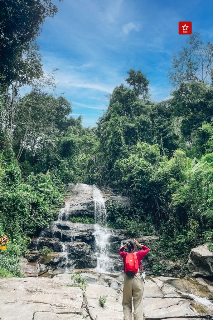 chiangmaihiking, dtac, onedaytrip, reviewchiangmai, true, truexdtac5gที่ดีกว่า, truexdtacbettertogether, ชีวิตดีกว่าเมื่อมีกันและกัน, น้ำตกมณฑาธาร, รีวิวเชียงใหม่, เชียงใหม่ไลฟ์สไตล์, เดินป่าเชียงใหม่, น้ำตกมณฑาธาร เดินป่าหน้าฝน ต้นกำเนิดจากยอดดอยปุย