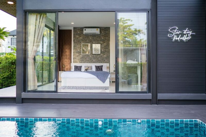 พูลวิลล่า star stay pool villa pattaya  สำหรับกรุ๊ป8-10 ท่าน