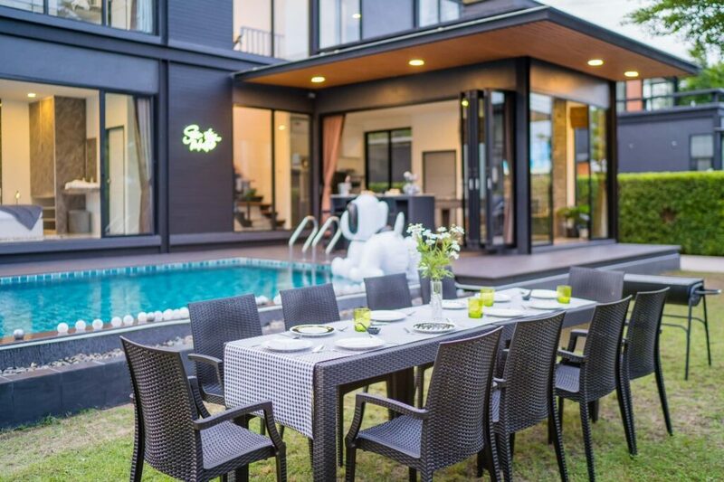 พูลวิลล่า star stay pool villa pattaya  สำหรับกรุ๊ป8-10 ท่าน