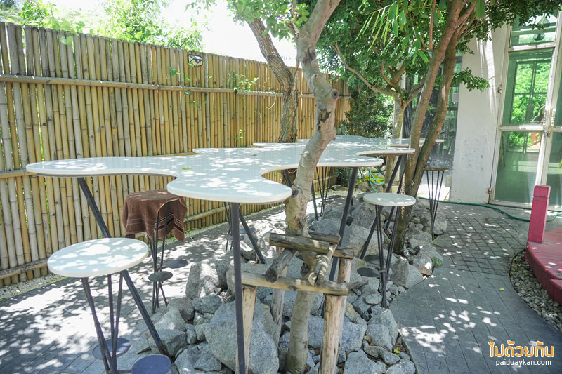 momiji specialty coffee, โมมิจิ สเปเชี่ยลตี้ คอฟฟี่, คาเฟ่ญี่ปุ่นบางแสน, คาเฟ่ญี่ปุ่นชลบุรี, momiji specialty coffee ชลบุรี คาเฟ่ในสวนสไตล์ญี่ปุ่น