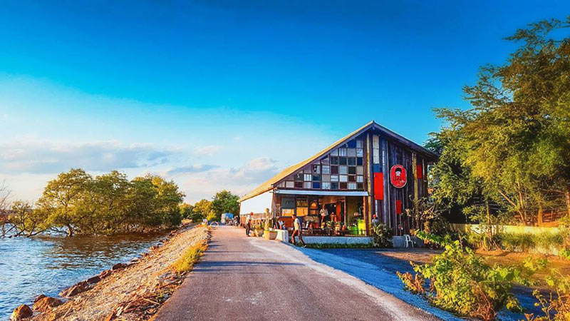 สมุทรปราการ, เที่ยวบางปู, คาเฟ่บางปู, ร้านกาแฟบางปู, ร้านอาหารบางปู, ชิลล์เอ้าท์..รวมพิกัด 6 คาเฟ่บางปูวิวทะเล รับลมเย็น ใกล้กรุงเทพแค่เอื้อม!