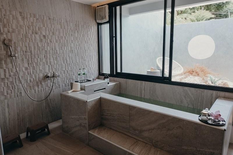 ที่พักลำปางสุดหรู โรงแรม ทรีธารา นอนสบาย มีออนเซนส่วนตัว