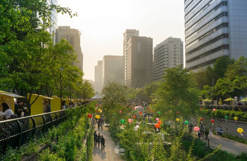 bukchon hanok village, cheonggyecheon stream, gangnam, gangnam style, haeundae beach, hongdae, hongik university, insadong, jagalchi, jagalchi fish market, korean streetfood, korean walking street, myeongdong, samcheongdong-gil road, seomyeon, waiking street, กรุงโซล, กังนัม, ขนมพื้นเมือง, คลองชองกเยชอน, ช้อปปิ้งเกาหลี 2024, ชายหาดแฮอุนแด, ซอมยอน, ตลาดปลาจากัลซี, ถนนคนเดินเกาหลี, ถนนซัมดองกิล, ถนนศิลปะ, ถนนเก่าอินซาดง, ปูซาน, สินค้าไฮเอนด์, หมู่บ้านบุกชอนฮันอก, อาหารทะเล, อินซาดง, ฮงแด, เต้นโคฟเวอร์, เทศกาลโคมไฟ, เที่ยวเกาหลี 2024, เที่ยวเกาหลี 2567, เที่ยวเกาหลีด้วยตัวเอง, เมียงดง, แบรนด์เนมเกาหลี, แฟนชั่นเกาหลี, แหล่งช็อปปิ้งเกาหลี, top 10+ ถนนคนเดินในเกาหลี 2024 แหล่งช็อปปิ้งเกาหลี แฟชั่นจัดเต็ม และงานศิลปะที่ไม่เหมือนใคร