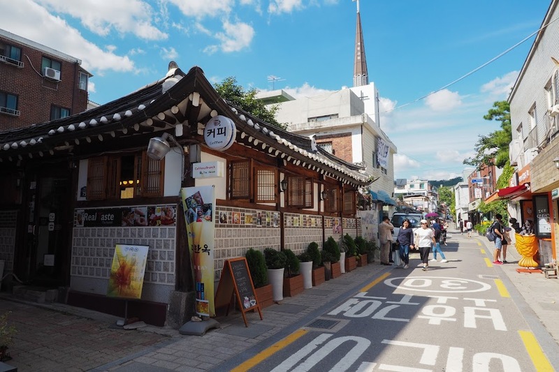 bukchon hanok village, cheonggyecheon stream, gangnam, gangnam style, haeundae beach, hongdae, hongik university, insadong, jagalchi, jagalchi fish market, korean streetfood, korean walking street, myeongdong, samcheongdong-gil road, seomyeon, waiking street, กรุงโซล, กังนัม, ขนมพื้นเมือง, คลองชองกเยชอน, ช้อปปิ้งเกาหลี 2024, ชายหาดแฮอุนแด, ซอมยอน, ตลาดปลาจากัลซี, ถนนคนเดินเกาหลี, ถนนซัมดองกิล, ถนนศิลปะ, ถนนเก่าอินซาดง, ปูซาน, สินค้าไฮเอนด์, หมู่บ้านบุกชอนฮันอก, อาหารทะเล, อินซาดง, ฮงแด, เต้นโคฟเวอร์, เทศกาลโคมไฟ, เที่ยวเกาหลี 2024, เที่ยวเกาหลี 2567, เที่ยวเกาหลีด้วยตัวเอง, เมียงดง, แบรนด์เนมเกาหลี, แฟนชั่นเกาหลี, แหล่งช็อปปิ้งเกาหลี, top 10+ ถนนคนเดินในเกาหลี 2024 แหล่งช็อปปิ้งเกาหลี แฟชั่นจัดเต็ม และงานศิลปะที่ไม่เหมือนใคร