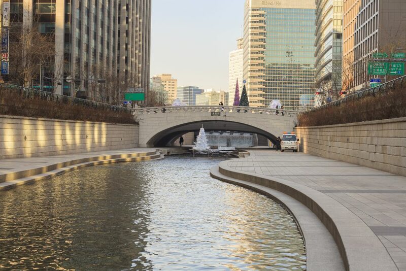 bukchon hanok village, cheonggyecheon stream, gangnam, gangnam style, haeundae beach, hongdae, hongik university, insadong, jagalchi, jagalchi fish market, korean streetfood, korean walking street, myeongdong, samcheongdong-gil road, seomyeon, waiking street, กรุงโซล, กังนัม, ขนมพื้นเมือง, คลองชองกเยชอน, ช้อปปิ้งเกาหลี 2024, ชายหาดแฮอุนแด, ซอมยอน, ตลาดปลาจากัลซี, ถนนคนเดินเกาหลี, ถนนซัมดองกิล, ถนนศิลปะ, ถนนเก่าอินซาดง, ปูซาน, สินค้าไฮเอนด์, หมู่บ้านบุกชอนฮันอก, อาหารทะเล, อินซาดง, ฮงแด, เต้นโคฟเวอร์, เทศกาลโคมไฟ, เที่ยวเกาหลี 2024, เที่ยวเกาหลี 2567, เที่ยวเกาหลีด้วยตัวเอง, เมียงดง, แบรนด์เนมเกาหลี, แฟนชั่นเกาหลี, แหล่งช็อปปิ้งเกาหลี, top 10+ ถนนคนเดินในเกาหลี 2024 แหล่งช็อปปิ้งเกาหลี แฟชั่นจัดเต็ม และงานศิลปะที่ไม่เหมือนใคร