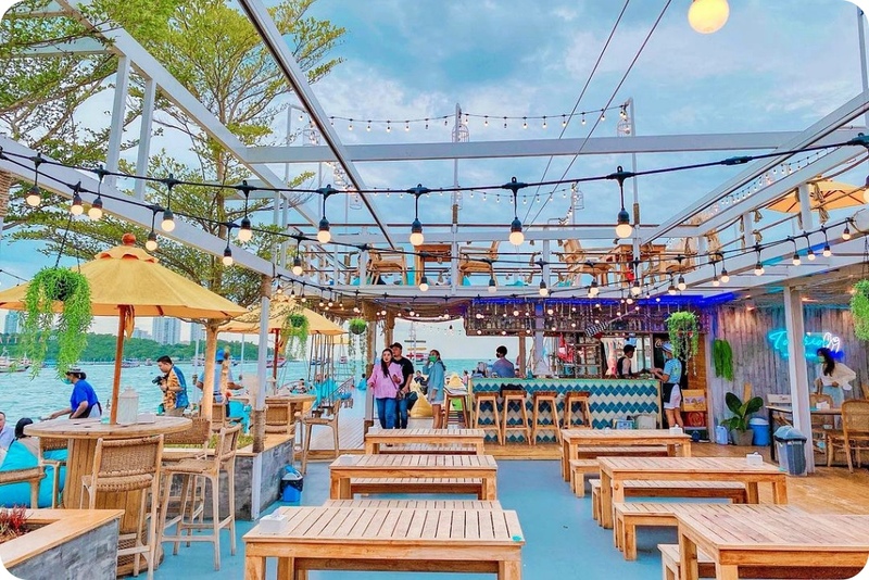 backstreet cafe & bar, backstreet house pattaya, black forest, breezebox cafe x cactus, cafe 2022, cafe 2023, cafe 2565, cafe 2566, cafe pattaya 2022, cafe pattaya 2023, cafe pattaya 2565, cafe pattaya 2566, castello di bellagio, cave beach club, dripoly, good old sea beach cafe, great&grand sweet destination, loaf baker & ฺbrewers, on ground cafe & farm, ordinary coffee, papa beach, papa beach pattaya, pastry addiction, s'more beach cafe x manual brewing bar, seaweed cafe, skoop beach cafe, somtavin cafe, summer house pattaya, tappia floating cafe pattaya, the lunar beach house, the sky gallery pattaya, treescape, tutu beach, under the sun, unnie pattaya, unnie 언니, whan cafe, whan milk bar & cafe, why specialty coffee, wonder bar, z beach, คาเฟ่, คาเฟ่ 2022, คาเฟ่ 2023, คาเฟ่ 2565, คาเฟ่ 2566, คาเฟ่ พัทยา 2023, คาเฟ่ พัทยา 2566, คาเฟ่ หมู่บ้านช้างพัทยา, คาเฟ่ ใกล้ฉัน, คาเฟ่ขนมหวานพัทยา, คาเฟ่ถ่ายรูปสวย พัทยา, คาเฟ่น่ารัก พัทยา, คาเฟ่พัทยา, คาเฟ่พัทยา 2022, คาเฟ่พัทยา 2565, คาเฟ่ใกล้ฉัน, ทูทู่บีช, ปาป้า บีช พัทยา, พัทยา, มองช้างคาเฟ่, มองช้างคาเฟ่ พัทยา, สมถวิล คาเฟ่, หวานคาเฟ่ พัทยา, เคปบีชคลับ, เคปบีชคลับ พัทยา, เดอะสกายแกลอรี่, เดอะสกายแกลอรี่ พัทยา, top 30+ คาเฟ่พัทยา [กรกฎาคม 2024] ตกแต่งเริ่ด มุมถ่ายรูปเพียบ แชะภาพได้รัว ๆ