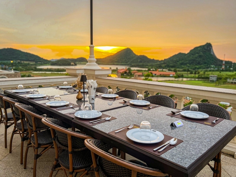 backstreet cafe & bar, backstreet house pattaya, black forest, breezebox cafe x cactus, cafe 2022, cafe 2023, cafe 2565, cafe 2566, cafe pattaya 2022, cafe pattaya 2023, cafe pattaya 2565, cafe pattaya 2566, castello di bellagio, cave beach club, dripoly, good old sea beach cafe, great&grand sweet destination, loaf baker & ฺbrewers, on ground cafe & farm, ordinary coffee, papa beach, papa beach pattaya, pastry addiction, s'more beach cafe x manual brewing bar, seaweed cafe, skoop beach cafe, somtavin cafe, summer house pattaya, tappia floating cafe pattaya, the lunar beach house, the sky gallery pattaya, treescape, tutu beach, under the sun, unnie pattaya, unnie 언니, whan cafe, whan milk bar & cafe, why specialty coffee, wonder bar, z beach, คาเฟ่, คาเฟ่ 2022, คาเฟ่ 2023, คาเฟ่ 2565, คาเฟ่ 2566, คาเฟ่ พัทยา 2023, คาเฟ่ พัทยา 2566, คาเฟ่ หมู่บ้านช้างพัทยา, คาเฟ่ ใกล้ฉัน, คาเฟ่ขนมหวานพัทยา, คาเฟ่ถ่ายรูปสวย พัทยา, คาเฟ่น่ารัก พัทยา, คาเฟ่พัทยา, คาเฟ่พัทยา 2022, คาเฟ่พัทยา 2565, คาเฟ่ใกล้ฉัน, ทูทู่บีช, ปาป้า บีช พัทยา, พัทยา, มองช้างคาเฟ่, มองช้างคาเฟ่ พัทยา, สมถวิล คาเฟ่, หวานคาเฟ่ พัทยา, เคปบีชคลับ, เคปบีชคลับ พัทยา, เดอะสกายแกลอรี่, เดอะสกายแกลอรี่ พัทยา, top 30+ คาเฟ่พัทยา [กรกฎาคม 2024] ตกแต่งเริ่ด มุมถ่ายรูปเพียบ แชะภาพได้รัว ๆ