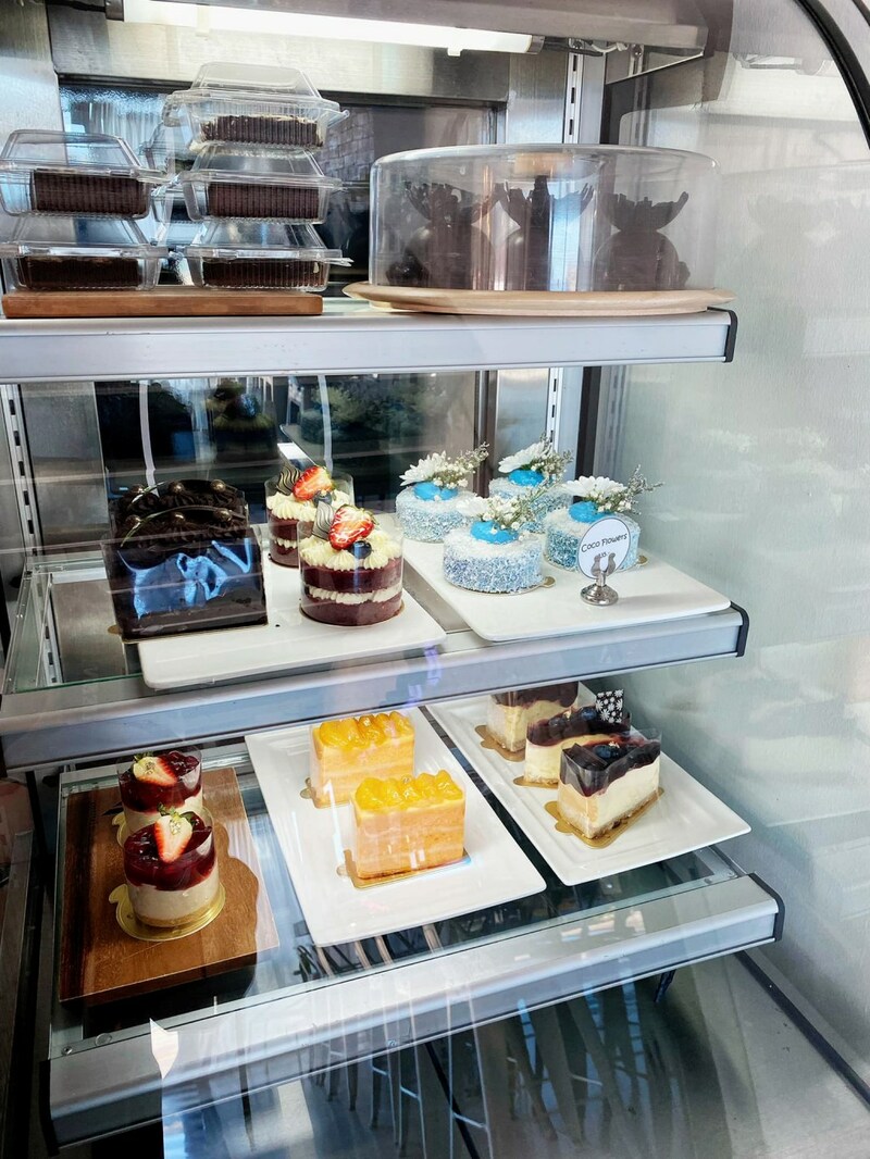 backstreet cafe & bar, backstreet house pattaya, black forest, breezebox cafe x cactus, cafe 2022, cafe 2023, cafe 2565, cafe 2566, cafe pattaya 2022, cafe pattaya 2023, cafe pattaya 2565, cafe pattaya 2566, castello di bellagio, cave beach club, dripoly, good old sea beach cafe, great&grand sweet destination, loaf baker & ฺbrewers, on ground cafe & farm, ordinary coffee, papa beach, papa beach pattaya, pastry addiction, s'more beach cafe x manual brewing bar, seaweed cafe, skoop beach cafe, somtavin cafe, summer house pattaya, tappia floating cafe pattaya, the lunar beach house, the sky gallery pattaya, treescape, tutu beach, under the sun, unnie pattaya, unnie 언니, whan cafe, whan milk bar & cafe, why specialty coffee, wonder bar, z beach, คาเฟ่, คาเฟ่ 2022, คาเฟ่ 2023, คาเฟ่ 2565, คาเฟ่ 2566, คาเฟ่ พัทยา 2023, คาเฟ่ พัทยา 2566, คาเฟ่ หมู่บ้านช้างพัทยา, คาเฟ่ ใกล้ฉัน, คาเฟ่ขนมหวานพัทยา, คาเฟ่ถ่ายรูปสวย พัทยา, คาเฟ่น่ารัก พัทยา, คาเฟ่พัทยา, คาเฟ่พัทยา 2022, คาเฟ่พัทยา 2565, คาเฟ่ใกล้ฉัน, ทูทู่บีช, ปาป้า บีช พัทยา, พัทยา, มองช้างคาเฟ่, มองช้างคาเฟ่ พัทยา, สมถวิล คาเฟ่, หวานคาเฟ่ พัทยา, เคปบีชคลับ, เคปบีชคลับ พัทยา, เดอะสกายแกลอรี่, เดอะสกายแกลอรี่ พัทยา, top 30+ คาเฟ่พัทยา [กรกฎาคม 2024] ตกแต่งเริ่ด มุมถ่ายรูปเพียบ แชะภาพได้รัว ๆ