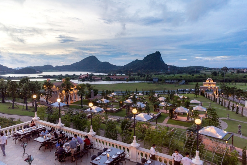 backstreet cafe & bar, backstreet house pattaya, black forest, breezebox cafe x cactus, cafe 2022, cafe 2023, cafe 2565, cafe 2566, cafe pattaya 2022, cafe pattaya 2023, cafe pattaya 2565, cafe pattaya 2566, castello di bellagio, cave beach club, dripoly, good old sea beach cafe, great&grand sweet destination, loaf baker & ฺbrewers, on ground cafe & farm, ordinary coffee, papa beach, papa beach pattaya, pastry addiction, s'more beach cafe x manual brewing bar, seaweed cafe, skoop beach cafe, somtavin cafe, summer house pattaya, tappia floating cafe pattaya, the lunar beach house, the sky gallery pattaya, treescape, tutu beach, under the sun, unnie pattaya, unnie 언니, whan cafe, whan milk bar & cafe, why specialty coffee, wonder bar, z beach, คาเฟ่, คาเฟ่ 2022, คาเฟ่ 2023, คาเฟ่ 2565, คาเฟ่ 2566, คาเฟ่ พัทยา 2023, คาเฟ่ พัทยา 2566, คาเฟ่ หมู่บ้านช้างพัทยา, คาเฟ่ ใกล้ฉัน, คาเฟ่ขนมหวานพัทยา, คาเฟ่ถ่ายรูปสวย พัทยา, คาเฟ่น่ารัก พัทยา, คาเฟ่พัทยา, คาเฟ่พัทยา 2022, คาเฟ่พัทยา 2565, คาเฟ่ใกล้ฉัน, ทูทู่บีช, ปาป้า บีช พัทยา, พัทยา, มองช้างคาเฟ่, มองช้างคาเฟ่ พัทยา, สมถวิล คาเฟ่, หวานคาเฟ่ พัทยา, เคปบีชคลับ, เคปบีชคลับ พัทยา, เดอะสกายแกลอรี่, เดอะสกายแกลอรี่ พัทยา, top 30+ คาเฟ่พัทยา [กรกฎาคม 2024] ตกแต่งเริ่ด มุมถ่ายรูปเพียบ แชะภาพได้รัว ๆ