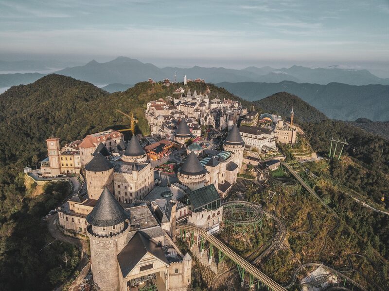 alpine coaster, ba na hill cable car, banahills, beer plaza, debay wine cellar, fantasy park, flying eyes theatre, french village, golden bridge, le jardin d'amour, linh phong zen monastery, linh ung pagoda, luna castle, mercure danang, mercure danang french village bana hills, saint denis, sun world, sun world ba na hills, tower drop, กระเช้าลอยฟ้า, กระเช้าเวียดนาม, ดานังเวียดนาม, ที่เที่ยวเวียดนาม 2023, บานาฮิลล์, บานาฮิลล์ 2024, บานาฮิลล์ 2567, ปราสาทจันทรา, พระพุทธรูปใหญ่, พระใหญ่บานาฮิลล์, รถไฟเหาะ, ร้านไวน์บานาฮิลล์, วัดหลินฟองเซ็น, สวนดอกไม้, สวนดอกไม้แห่งความรัก, สวนสนุก, สวนสนุกบานาฮิลล์, สะพานมือ, สะพานมือยักษ์, หมู่บ้านฝรั่งเศส, หอคอย9ชั้น, อาหารบุฟเฟ่ต์, เที่ยวดานัง, เที่ยวเวียดนาม, เมอร์เคียว ดานัง, เมืองฝรั่งเศส, ้เวียดนาม2023, โบสถ์เซนต์ เดนิส, โรงบ่มไวน์ดีเบย์, โรงแรมเมอร์เคียว ดานัง เฟรนช์ วิลเลจ บานา ฮิลส์, โรงไวน์, เที่ยวบานาฮิลล์ ยกยุโรปมาไว้เวียดนาม ขึ้นกระเช้าลอยฟ้าผ่านหมอก ไม่พลาดแลนด์มาร์คดัง