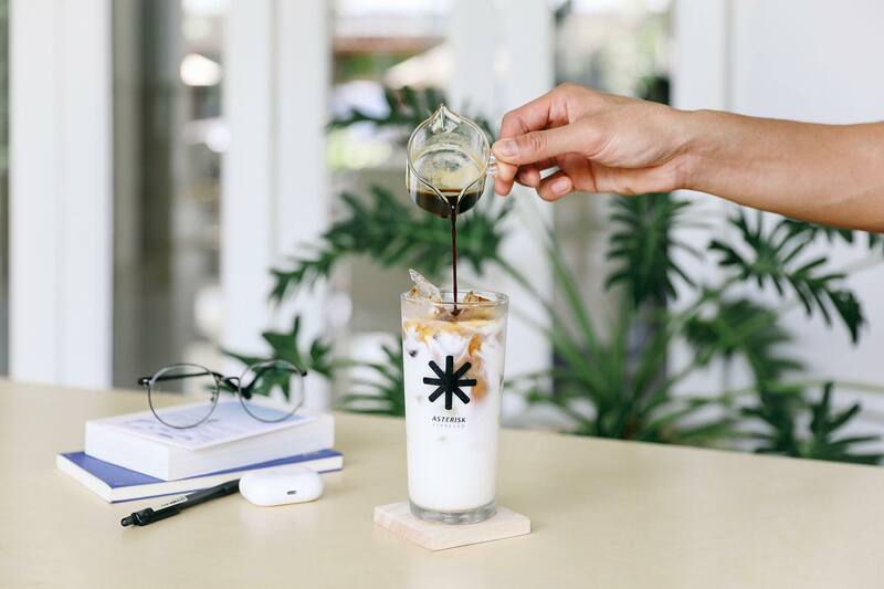 คาเฟ่ภูเก็ต : รวมคาเฟ่ในจังหวัดภูเก็ต เด็ดทั้งร้านบรรยากาศดี กาแฟเลิศ!