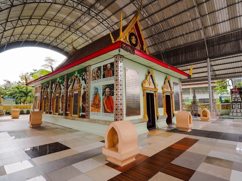 mini murrah farm, minizoo, sea walk, คุ้มวิมานดิน, ฉะเชิงเทรา, ฉะเชิงเทรา 2566, ตลาด 2 จังหวัด, ตลาดคลองสวน, ตลาดน้ำบางคล้า, ตลาดบ้านใหม่, ตลาดบ้านใหม่ 100 ปี, ตลาดบ้านใหม่ เมืองแปดริ้ว, ตลาดเก่าคลองสวน, ตลาดเก่าคลองสวน 100 ปี, ที่เที่ยวฉะเชิงเทรา, ที่เที่ยวฉะเชิงเทรา 2023, ที่เที่ยวฉะเชิงเทรา 2024, ที่เที่ยวฉะเชิงเทรา 2566, ที่เที่ยวฉะเชิงเทรา 2567, ที่เที่ยวแปดริ้ว, น้ำตกฉะเชิงเทรา, น้ำตกบ่อทราย, บ้านบางพุทรา, บ้านสวนเมล่อน, ปั้นดินเหนียวฉะเชิงเทรา, พระมหาเจดีย์สแตนเลส, พระอุโบสถแก้วกลางน้ำ, ฟาร์มนก ฉะเชิงเทรา, มินิมูร่าฟาร์ม, รังนกแลนด์ by นกแปดริ้ว, วัดกลางน้ำ, วัดปากน้ำโจ้โล้, วัดป่าเขาล้อม, วัดพระพิฆเนศองค์ใหญ่, วัดวีระโชติธรรมาราม, วัดสมานรัตนาราม, วัดหงษ์ทอง, วัดหลวงพ่อโสธร, วัดหัวสวน, วัดโพรงอากาศ, วัดโสธรวรารามวรวิหาร, สวนปาล์มฟาร์มนก, หลวงพ่อพันปีศรีตะเคียนทอง, หลวงพ่อพุทธโสธร, หลวงพ่อโสธร, องค์พระพิฆเนศปางนอนเสวยสุข, อ่างเก็บน้ำคลองสียัด, อ่างเก็บน้ำเขื่อนระบม, อ่างเก็บน้ำเขื่อนระบมทะเลน้ำจืด, อุโบสถสีทอง, อุโบสถสแตนเลส, ฮอลลีวูดบ้านนา บ้านบางพุทรา, เขื่อนคลองสียัด, เที่ยวฉะเชิงเทรา, เที่ยวฉะเชิงเทรา 2023, เที่ยวฉะเชิงเทรา 2024, เที่ยวฉะเชิงเทรา 2567, เที่ยวแปดริ้ว, แปดริ้ว, top 20+ ที่เที่ยวฉะเชิงเทรา [กรกฎาคม 2024] เที่ยววัด ชมธรรมชาติ เดินตลาด เมืองแปดริ้ว