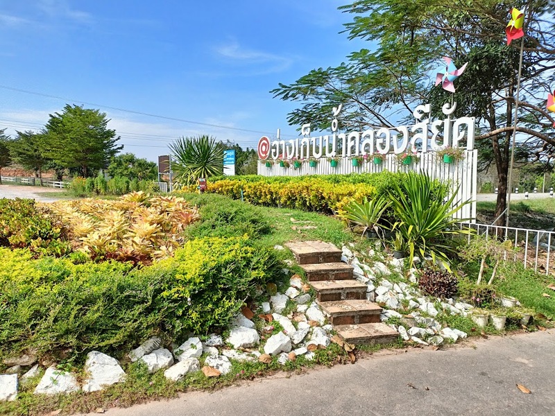 mini murrah farm, minizoo, sea walk, คุ้มวิมานดิน, ฉะเชิงเทรา, ฉะเชิงเทรา 2566, ตลาด 2 จังหวัด, ตลาดคลองสวน, ตลาดน้ำบางคล้า, ตลาดบ้านใหม่, ตลาดบ้านใหม่ 100 ปี, ตลาดบ้านใหม่ เมืองแปดริ้ว, ตลาดเก่าคลองสวน, ตลาดเก่าคลองสวน 100 ปี, ที่เที่ยวฉะเชิงเทรา, ที่เที่ยวฉะเชิงเทรา 2023, ที่เที่ยวฉะเชิงเทรา 2024, ที่เที่ยวฉะเชิงเทรา 2566, ที่เที่ยวฉะเชิงเทรา 2567, ที่เที่ยวแปดริ้ว, น้ำตกฉะเชิงเทรา, น้ำตกบ่อทราย, บ้านบางพุทรา, บ้านสวนเมล่อน, ปั้นดินเหนียวฉะเชิงเทรา, พระมหาเจดีย์สแตนเลส, พระอุโบสถแก้วกลางน้ำ, ฟาร์มนก ฉะเชิงเทรา, มินิมูร่าฟาร์ม, รังนกแลนด์ by นกแปดริ้ว, วัดกลางน้ำ, วัดปากน้ำโจ้โล้, วัดป่าเขาล้อม, วัดพระพิฆเนศองค์ใหญ่, วัดวีระโชติธรรมาราม, วัดสมานรัตนาราม, วัดหงษ์ทอง, วัดหลวงพ่อโสธร, วัดหัวสวน, วัดโพรงอากาศ, วัดโสธรวรารามวรวิหาร, สวนปาล์มฟาร์มนก, หลวงพ่อพันปีศรีตะเคียนทอง, หลวงพ่อพุทธโสธร, หลวงพ่อโสธร, องค์พระพิฆเนศปางนอนเสวยสุข, อ่างเก็บน้ำคลองสียัด, อ่างเก็บน้ำเขื่อนระบม, อ่างเก็บน้ำเขื่อนระบมทะเลน้ำจืด, อุโบสถสีทอง, อุโบสถสแตนเลส, ฮอลลีวูดบ้านนา บ้านบางพุทรา, เขื่อนคลองสียัด, เที่ยวฉะเชิงเทรา, เที่ยวฉะเชิงเทรา 2023, เที่ยวฉะเชิงเทรา 2024, เที่ยวฉะเชิงเทรา 2567, เที่ยวแปดริ้ว, แปดริ้ว, top 20+ ที่เที่ยวฉะเชิงเทรา [กรกฎาคม 2024] เที่ยววัด ชมธรรมชาติ เดินตลาด เมืองแปดริ้ว