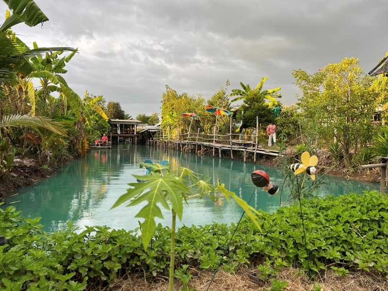 mini murrah farm, minizoo, sea walk, คุ้มวิมานดิน, ฉะเชิงเทรา, ฉะเชิงเทรา 2566, ตลาด 2 จังหวัด, ตลาดคลองสวน, ตลาดน้ำบางคล้า, ตลาดบ้านใหม่, ตลาดบ้านใหม่ 100 ปี, ตลาดบ้านใหม่ เมืองแปดริ้ว, ตลาดเก่าคลองสวน, ตลาดเก่าคลองสวน 100 ปี, ที่เที่ยวฉะเชิงเทรา, ที่เที่ยวฉะเชิงเทรา 2023, ที่เที่ยวฉะเชิงเทรา 2024, ที่เที่ยวฉะเชิงเทรา 2566, ที่เที่ยวฉะเชิงเทรา 2567, ที่เที่ยวแปดริ้ว, น้ำตกฉะเชิงเทรา, น้ำตกบ่อทราย, บ้านบางพุทรา, บ้านสวนเมล่อน, ปั้นดินเหนียวฉะเชิงเทรา, พระมหาเจดีย์สแตนเลส, พระอุโบสถแก้วกลางน้ำ, ฟาร์มนก ฉะเชิงเทรา, มินิมูร่าฟาร์ม, รังนกแลนด์ by นกแปดริ้ว, วัดกลางน้ำ, วัดปากน้ำโจ้โล้, วัดป่าเขาล้อม, วัดพระพิฆเนศองค์ใหญ่, วัดวีระโชติธรรมาราม, วัดสมานรัตนาราม, วัดหงษ์ทอง, วัดหลวงพ่อโสธร, วัดหัวสวน, วัดโพรงอากาศ, วัดโสธรวรารามวรวิหาร, สวนปาล์มฟาร์มนก, หลวงพ่อพันปีศรีตะเคียนทอง, หลวงพ่อพุทธโสธร, หลวงพ่อโสธร, องค์พระพิฆเนศปางนอนเสวยสุข, อ่างเก็บน้ำคลองสียัด, อ่างเก็บน้ำเขื่อนระบม, อ่างเก็บน้ำเขื่อนระบมทะเลน้ำจืด, อุโบสถสีทอง, อุโบสถสแตนเลส, ฮอลลีวูดบ้านนา บ้านบางพุทรา, เขื่อนคลองสียัด, เที่ยวฉะเชิงเทรา, เที่ยวฉะเชิงเทรา 2023, เที่ยวฉะเชิงเทรา 2024, เที่ยวฉะเชิงเทรา 2567, เที่ยวแปดริ้ว, แปดริ้ว, top 20+ ที่เที่ยวฉะเชิงเทรา [กรกฎาคม 2024] เที่ยววัด ชมธรรมชาติ เดินตลาด เมืองแปดริ้ว