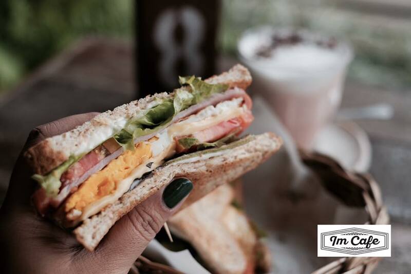 top 6+ ร้านคาเฟ่โทนสีดำสุดคูล พร้อมมุมน่านั่ง น่าถ่ายรูป อีกแหล่งเช็คอินใหม่ที่ไม่ควรพลาด!!!, Sheep in the City, The Black Forest, 29nov.coffee by Saiparn, IM Cafe', Yellow Submarine Coffee Tank, Kurious Cafe