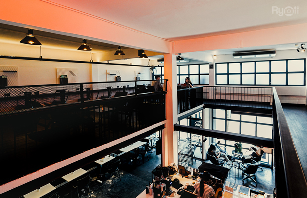 top 6+ ร้านคาเฟ่โทนสีดำสุดคูล พร้อมมุมน่านั่ง น่าถ่ายรูป อีกแหล่งเช็คอินใหม่ที่ไม่ควรพลาด!!!, Sheep in the City, The Black Forest, 29nov.coffee by Saiparn, IM Cafe', Yellow Submarine Coffee Tank, Kurious Cafe