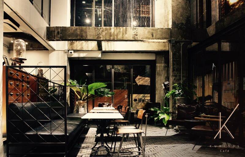 top 6+ ร้านคาเฟ่โทนสีดำสุดคูล พร้อมมุมน่านั่ง น่าถ่ายรูป อีกแหล่งเช็คอินใหม่ที่ไม่ควรพลาด!!!, Sheep in the City, The Black Forest, 29nov.coffee by Saiparn, IM Cafe', Yellow Submarine Coffee Tank, Kurious Cafe