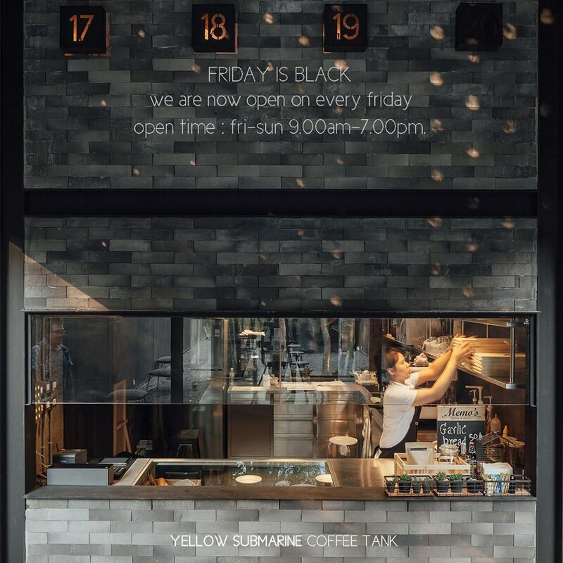 top 6+ ร้านคาเฟ่โทนสีดำสุดคูล พร้อมมุมน่านั่ง น่าถ่ายรูป อีกแหล่งเช็คอินใหม่ที่ไม่ควรพลาด!!!, Sheep in the City, The Black Forest, 29nov.coffee by Saiparn, IM Cafe', Yellow Submarine Coffee Tank, Kurious Cafe
