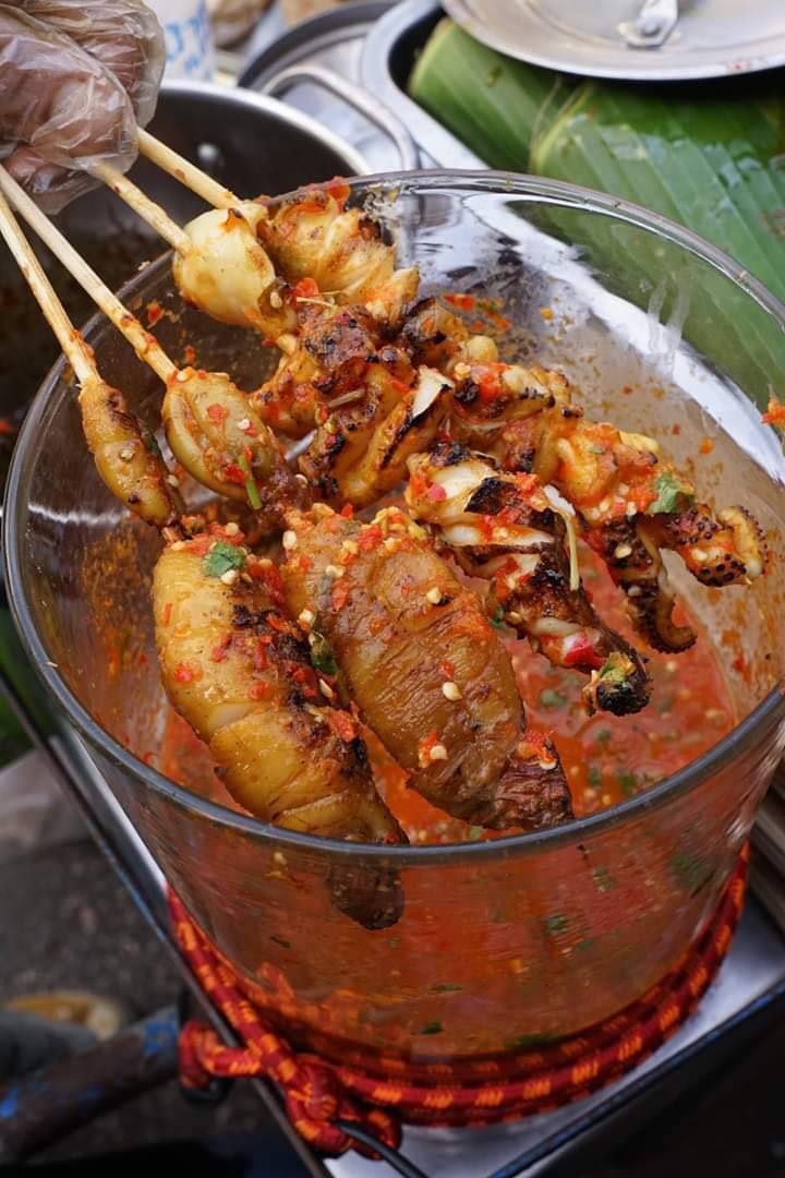 top 5+ ร้านปลาหมึกย่างตัวใหญ่ๆ สดใหม่ น้ำจิ้มเด็ด ท้าให้ลอง @กรุงเทพฯ