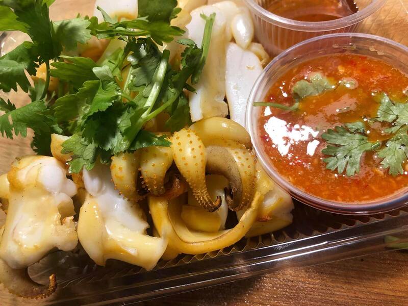 top 5+ ร้านปลาหมึกย่างตัวใหญ่ๆ สดใหม่ น้ำจิ้มเด็ด ท้าให้ลอง @กรุงเทพฯ