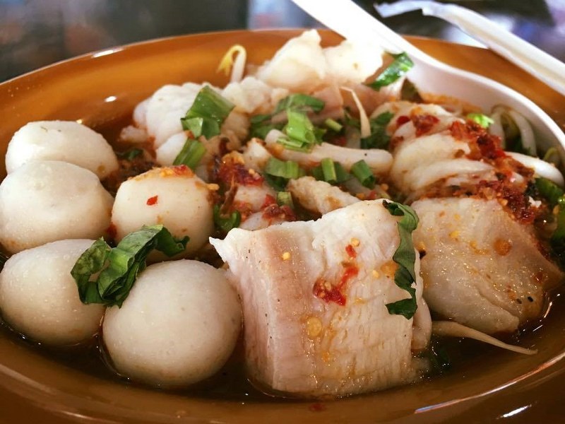 top 6+ ร้านก๋วยเตี๋ยวต้มยำ รสเด็ด แซ่บเผ็ด จี๊ดจ้าดถึงเครื่อง!!